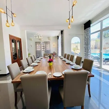 Вилла Velver Mansion, Malta - Luxury With Pool