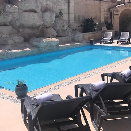 Villa Velver Mansion, Malta - Luxury With Pool *