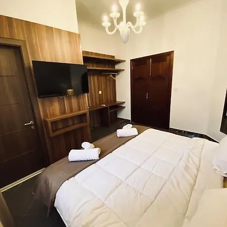 Villa Velver Mansion, Malta - Luxury With Pool Naxxar