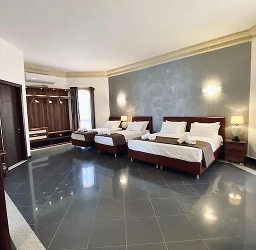 Villa Velver Mansion, Malta - Luxury With Pool Naxxar