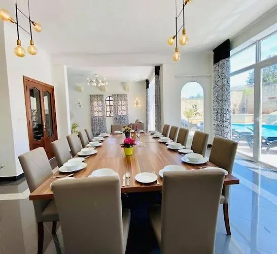 Villa Velver Mansion, Malta - Luxury With Pool