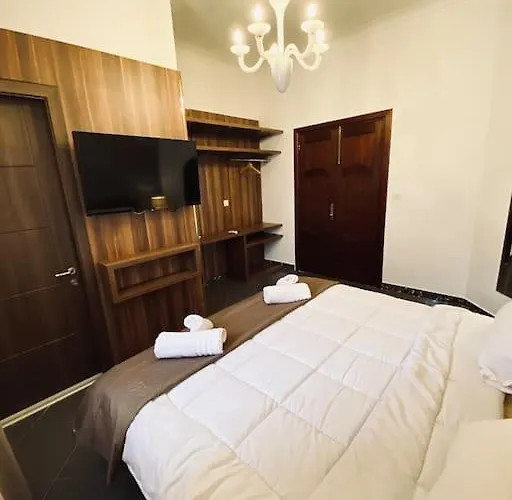 Villa Velver Mansion, Malta - Luxury With Pool Naxxar