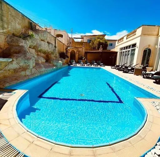 Villa Velver Mansion, Malta - Luxury With Pool *