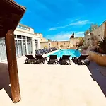 Velver Mansion, Malta - Luxury With Pool Naxxar