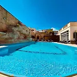 Villa Velver Mansion, Malta - Luxury With Pool Naxxar