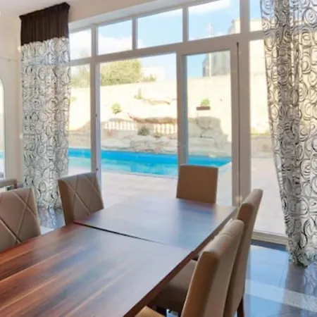 Velver Mansion, Malta - Luxury With Pool *